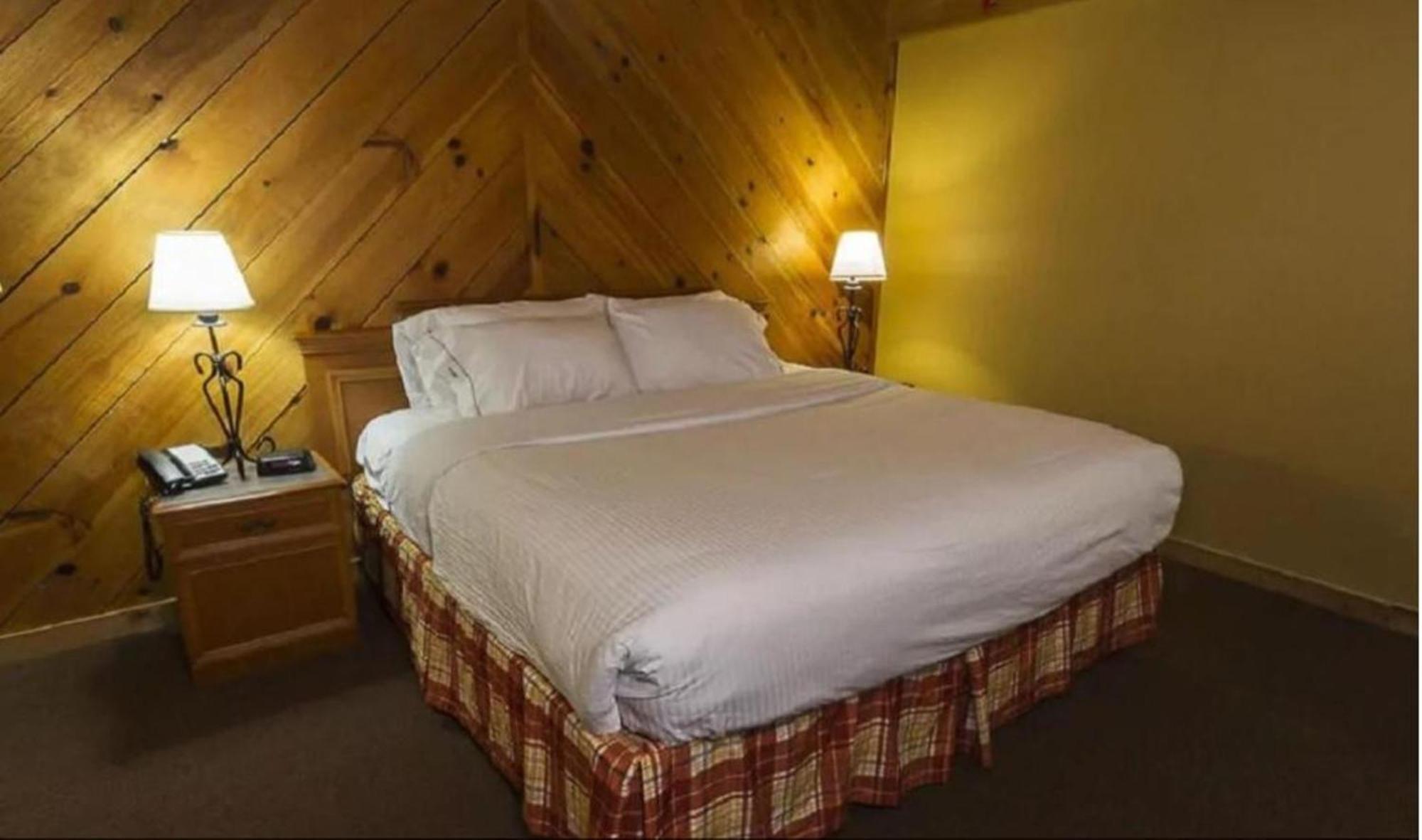 Timbers Hotel 2*